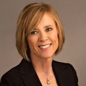 Headshot of Kate Kinsella.