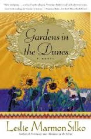 Couverture de "Gardens in the dunes"
